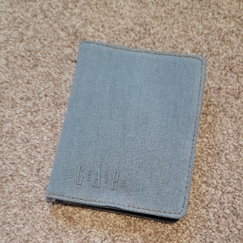 Beis X GAP Passport Cover
